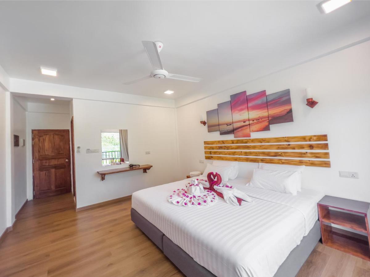 Summer Inn Thoddoo Exterior foto